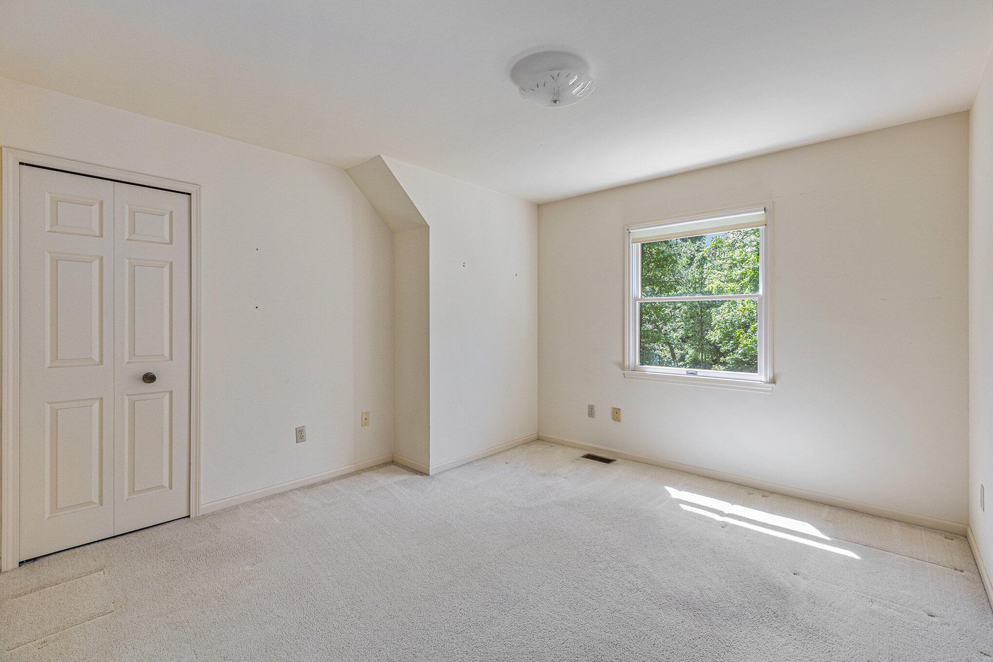 4551 North Maple Road Ann Arbor, MI 48105 - Photo 28 of 44 Bedroom 3