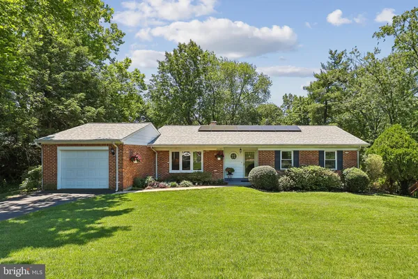 $879,000 | 6437 Pima Street, Alexandria, VA 22312