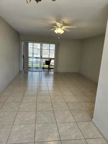 $1,400 | 17 Golfs Edge, Unit H, West Palm Beach, FL 33417