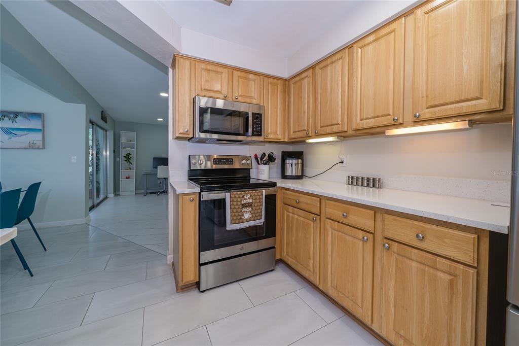 2063 Dunston Cove Road Clearwater, FL 33755 - Photo 18 of 52