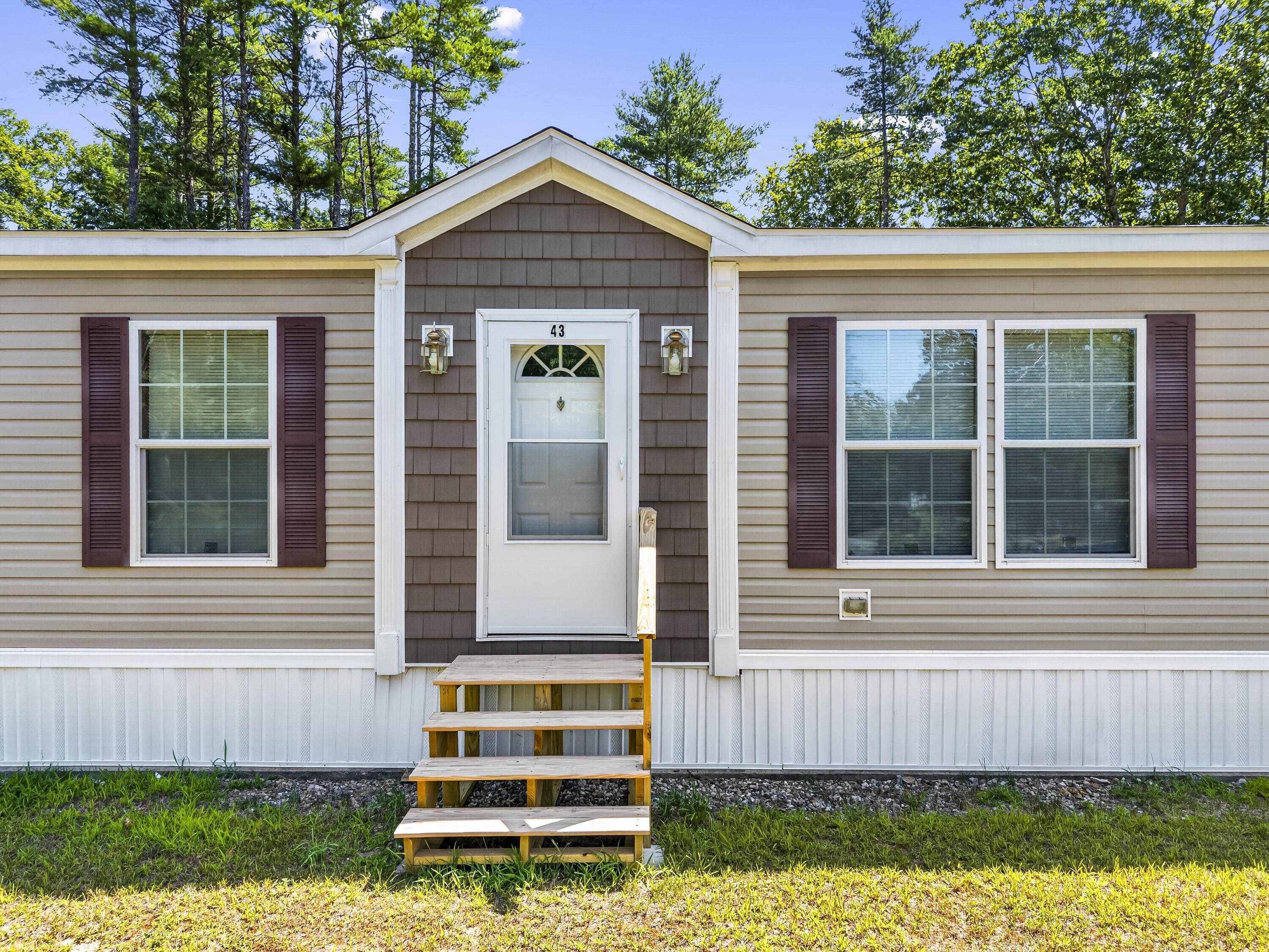 43 Dorr Road Wiscasset, ME 04578 - Photo 2 of 50 43 Dorr Rd_102