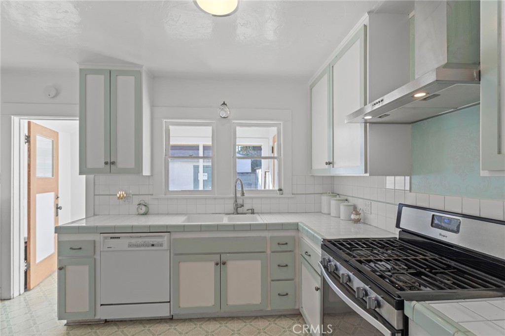 3678 Jurupa Avenue Riverside, CA 92506 - Photo 12 of 27