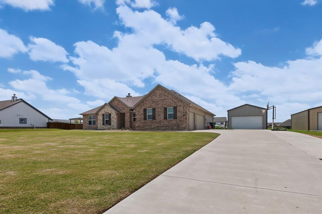 2721 Burr Oak Road Terrell, TX 75161 - Photo 3 of 40