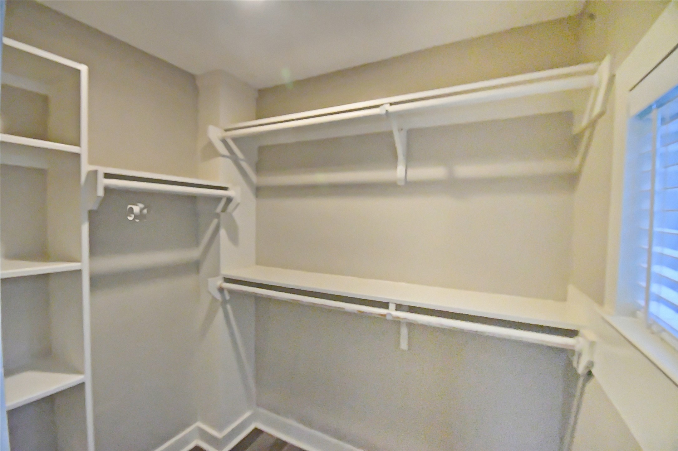 1209 Studewood Street Houston, TX 77008 - Photo 15 of 18 a close view of closet