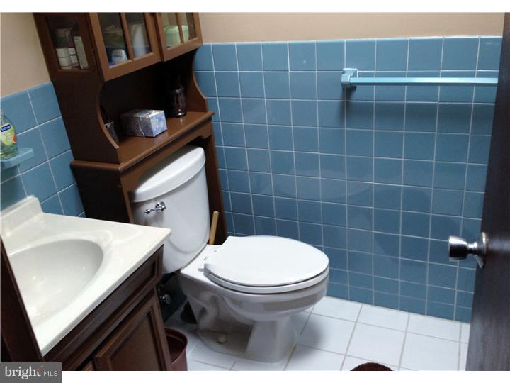 12542 Calpine Road Philadelphia, PA 19154 - Photo 12 of 12 Bathroom