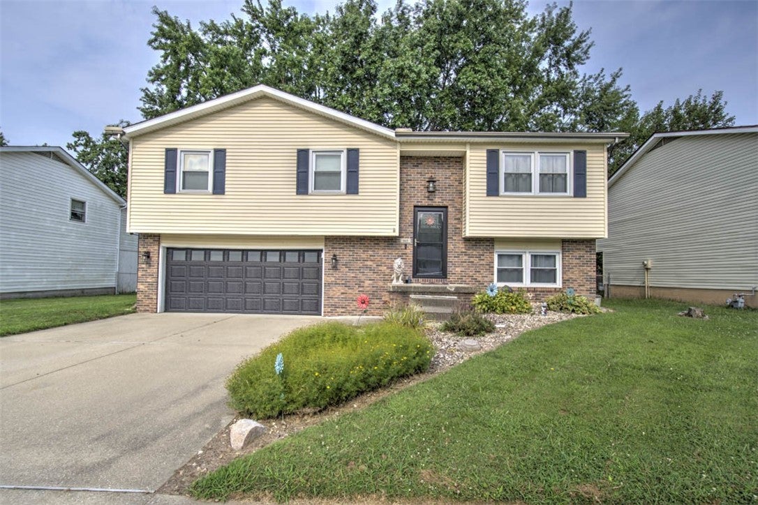 965 Jefferson Drive Decatur, IL 62521 - Photo 1 of 28 Gallery Image 1