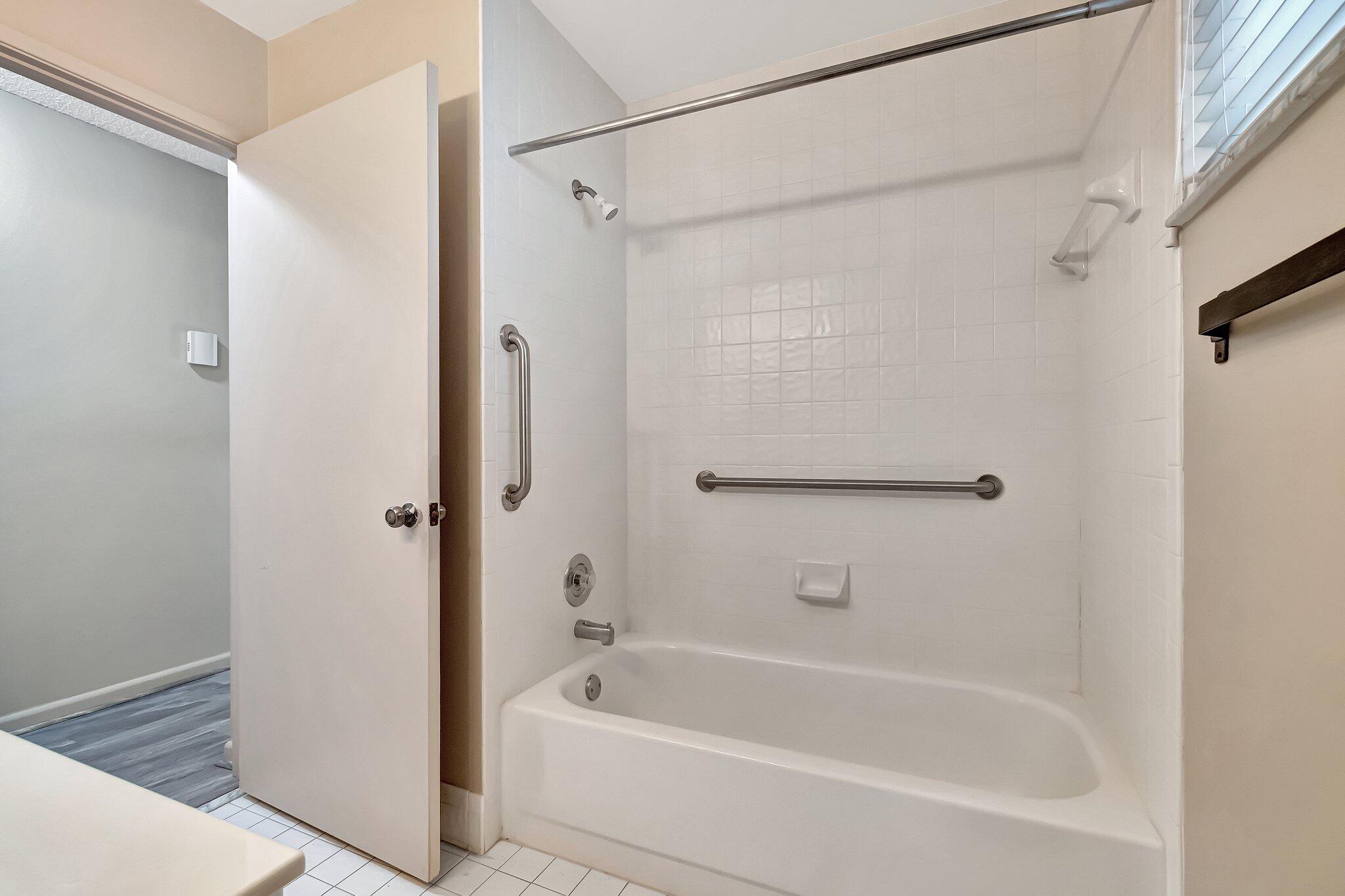 8289 Summersong Terrace, Unit H Boca Raton, FL 33496 - Photo 29 of 54 SECOND BATHROOM