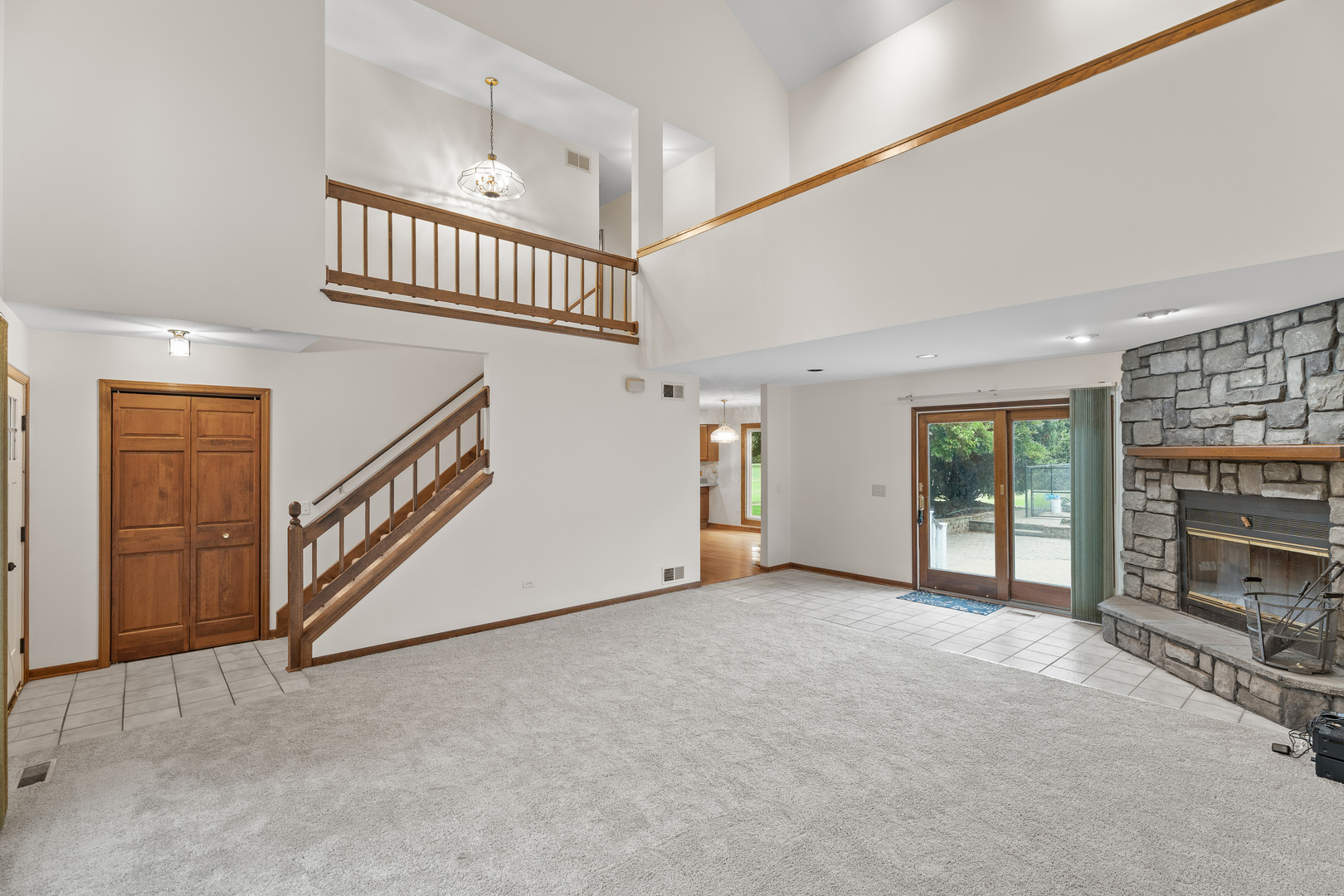 1914 Spring Dale Drive Spring Grove, IL 60081 - Photo 5 of 27