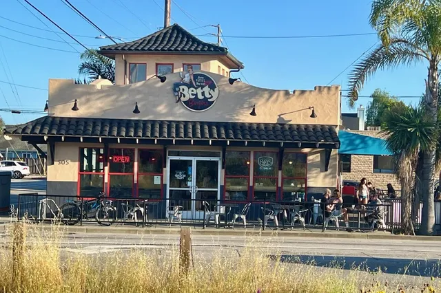 $1,095,000 | 1122 Seabright Avenue, Santa Cruz, CA 95062