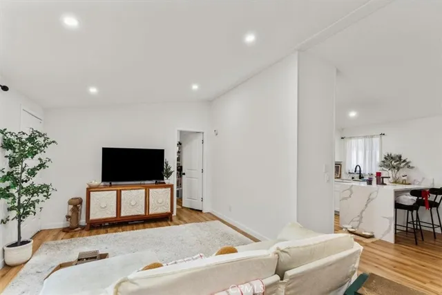 $182,000 | 9080 Bloomfield Avenue, Unit 230, Lakewood, CA 90715