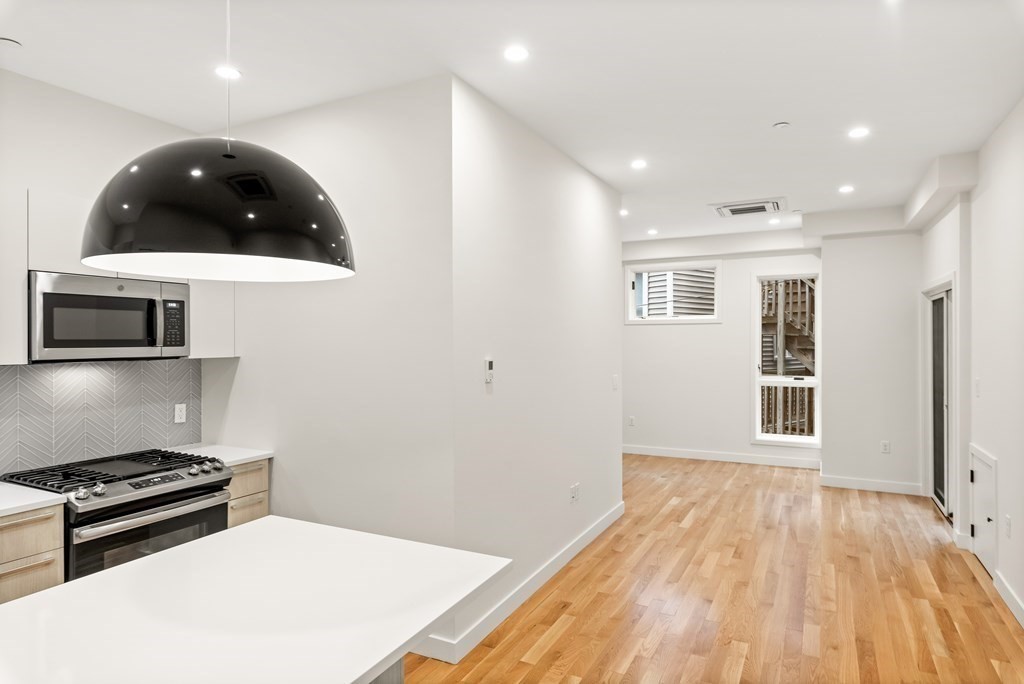 298 Marginal Street, Unit 3 Boston, MA 02128 - Photo 5 of 11