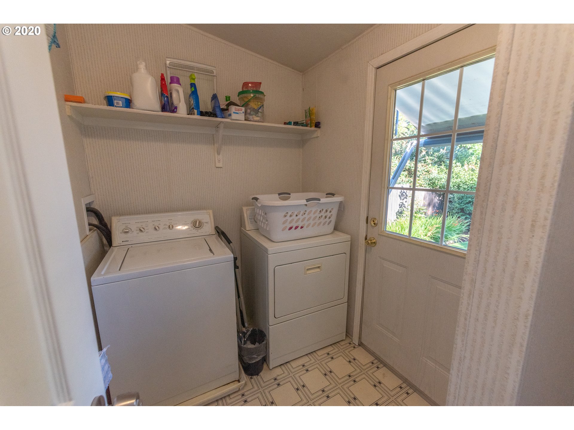 2921 Elmira Road Eugene, OR 97402 - Photo 15 of 18 Gallery Image 15