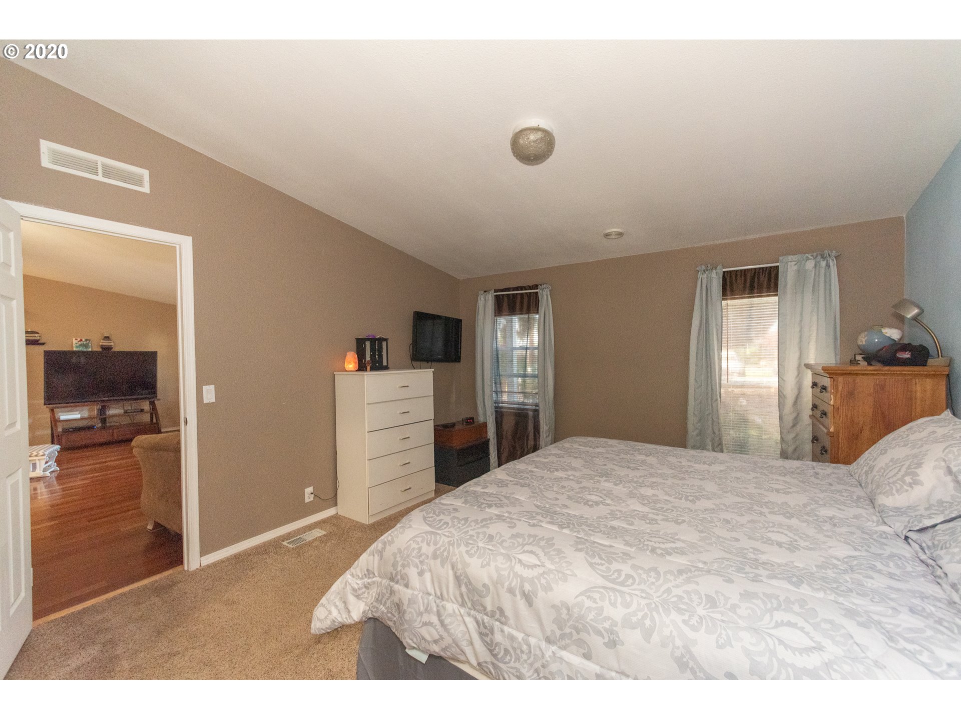 2921 Elmira Road Eugene, OR 97402 - Photo 9 of 18 Gallery Image 9