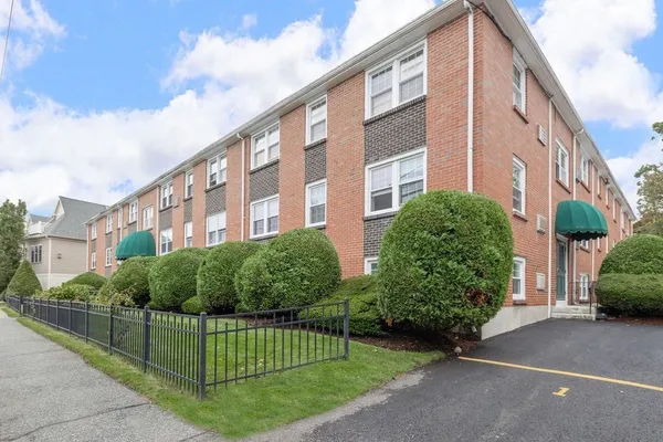 $469,000 | 210 Hillside Avenue, Unit 32, Needham, MA 02494