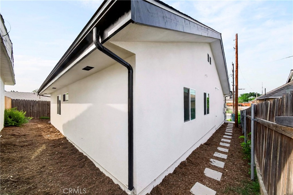 2643 Tenth Street Riverside, CA 92507 - Photo 14 of 34