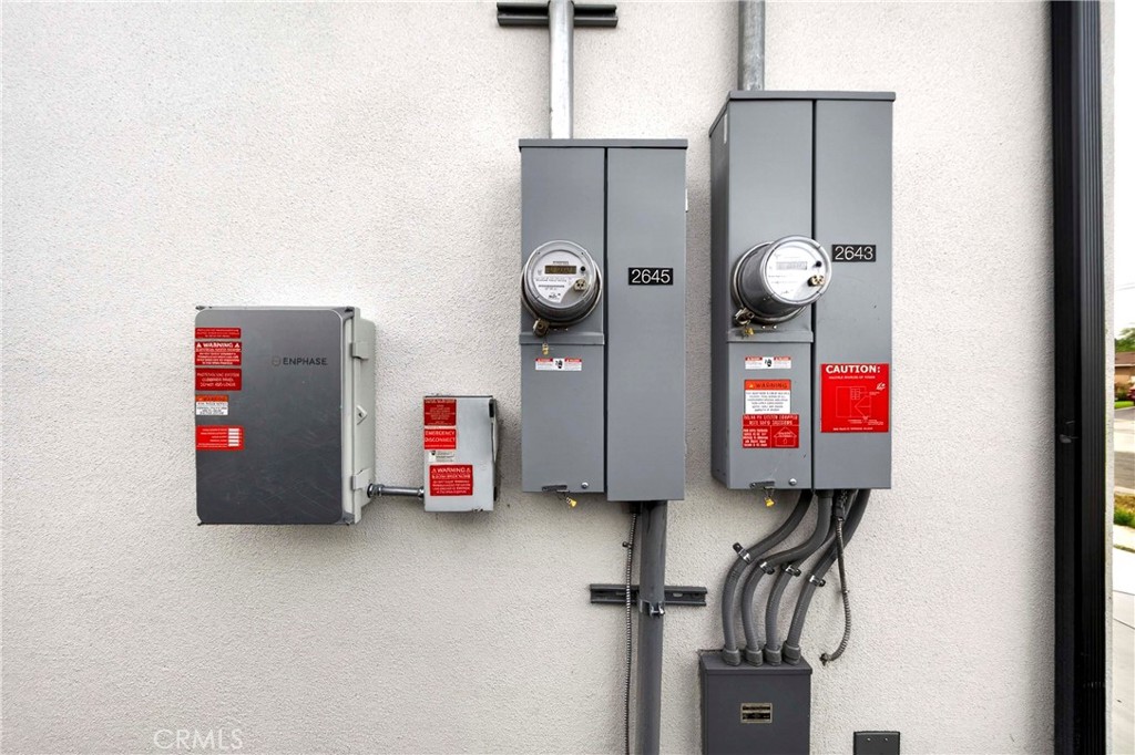 2643 Tenth Street Riverside, CA 92507 - Photo 15 of 34