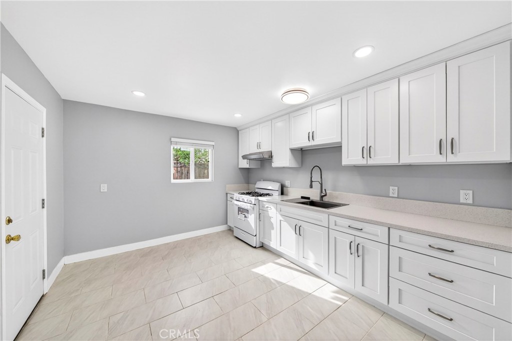 2643 Tenth Street Riverside, CA 92507 - Photo 19 of 34