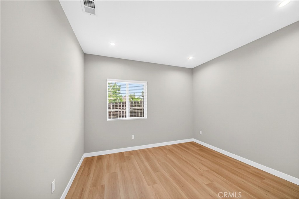 2643 Tenth Street Riverside, CA 92507 - Photo 8 of 34