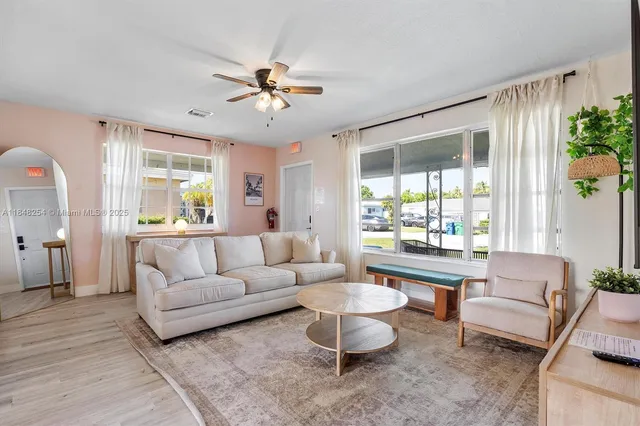 $389,000 | 2310 Flamingo Drive, Miramar, FL 33023