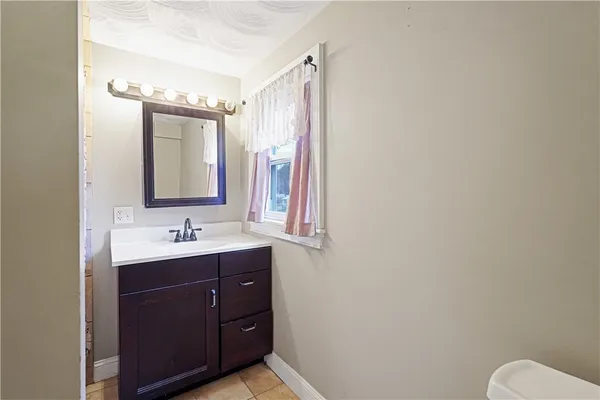 $739,900 | 18 South Main Street, Coventry, RI 02816