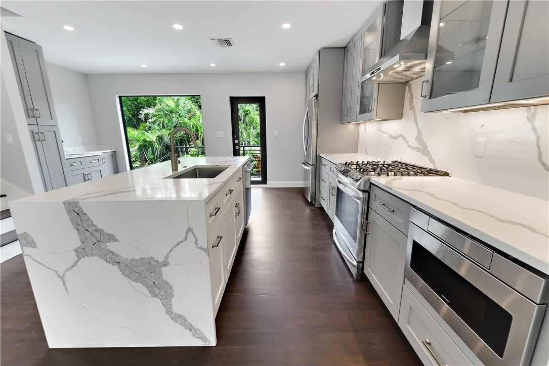 399 Northeast 20th Street Boca Raton, FL 33431 - Photo 11 of 31 Photo 11