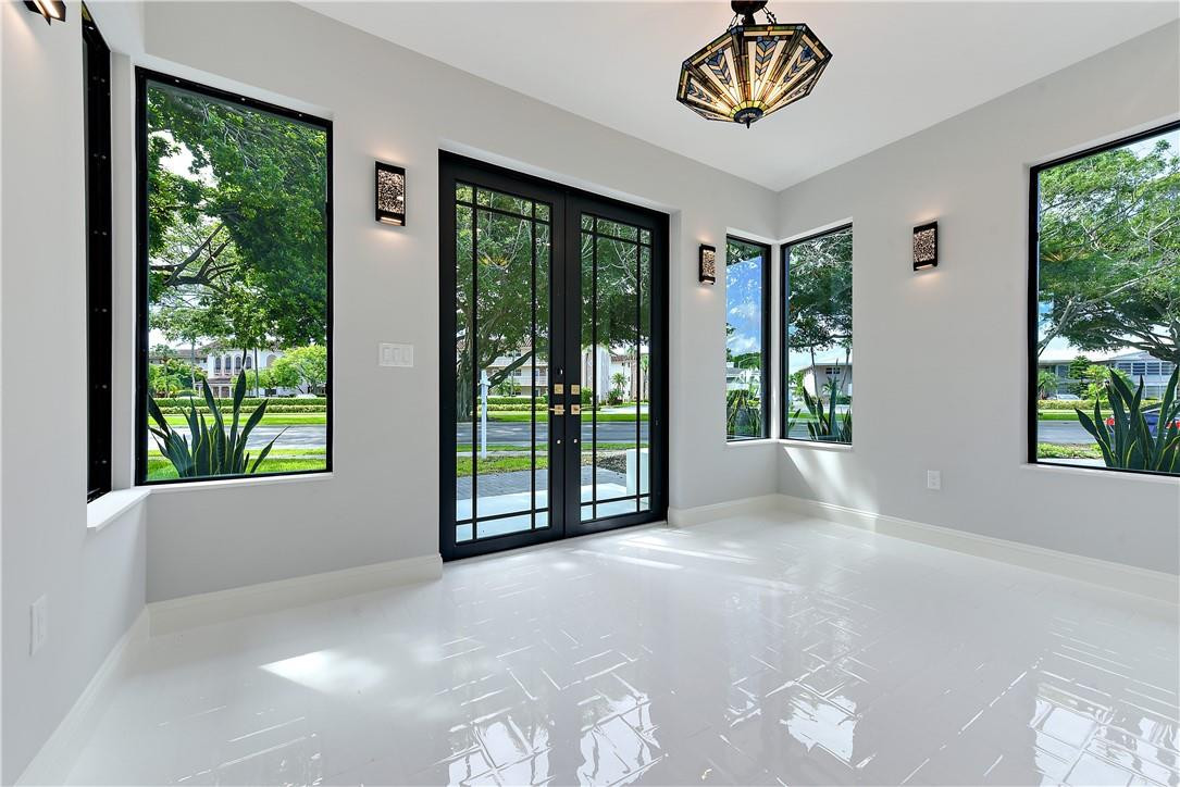 399 Northeast 20th Street Boca Raton, FL 33431 - Photo 3 of 31 Photo 3