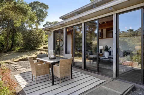 $1,725,000 | 95 Via De La Vista, Inverness, CA 94937