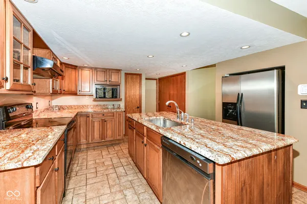 $225,000 | 8188 Foxchase Circle, Indianapolis, IN 46256