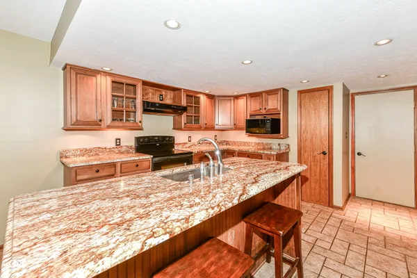 $225,000 | 8188 Foxchase Circle, Indianapolis, IN 46256