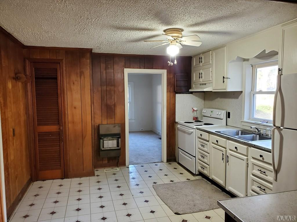 1302 Highland Avenue Elizabeth City, NC 27909 - Photo 5 of 13