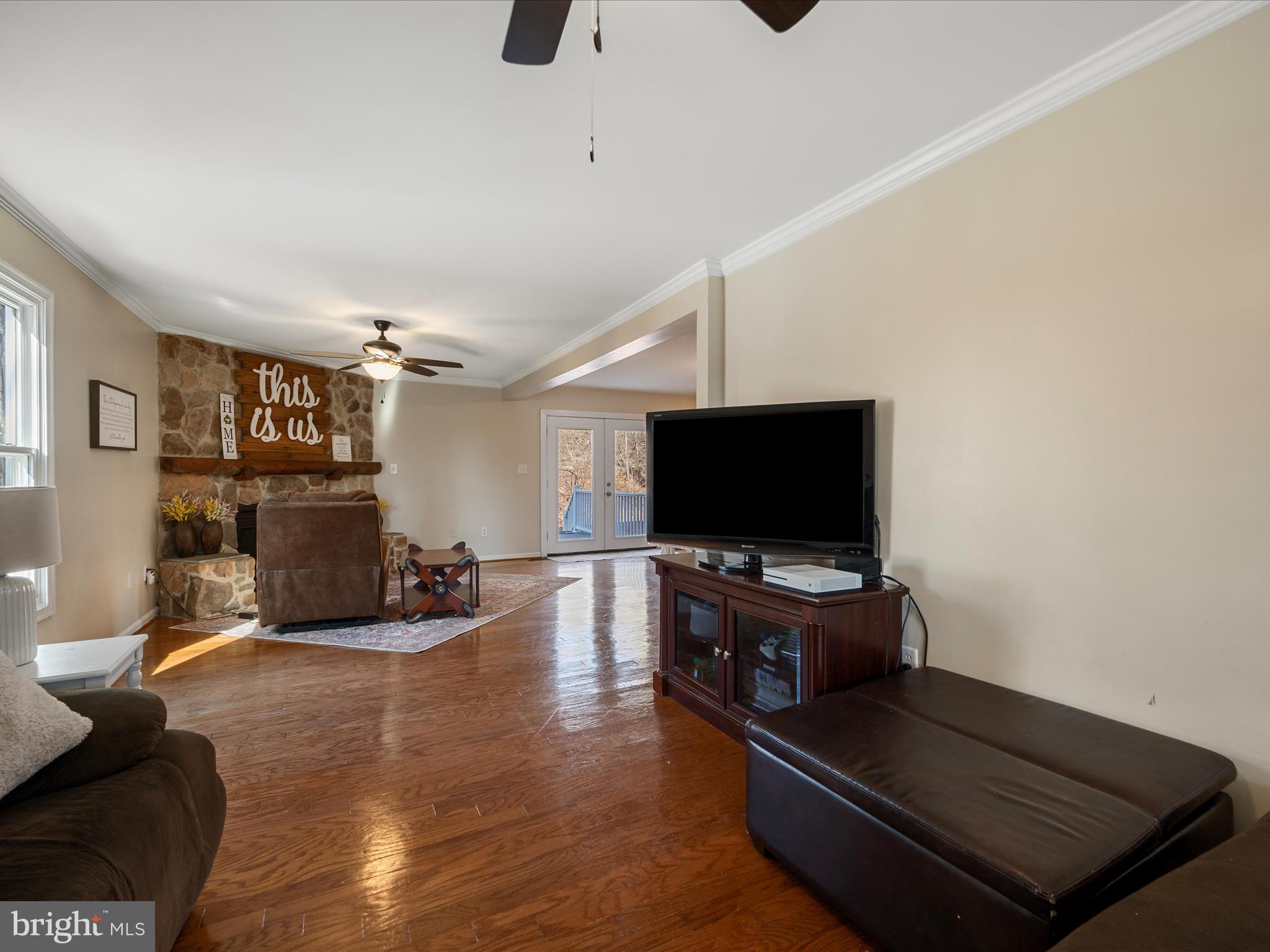 13618 Tower Road Thurmont, MD 21788 - Photo 15 of 69 Living Room