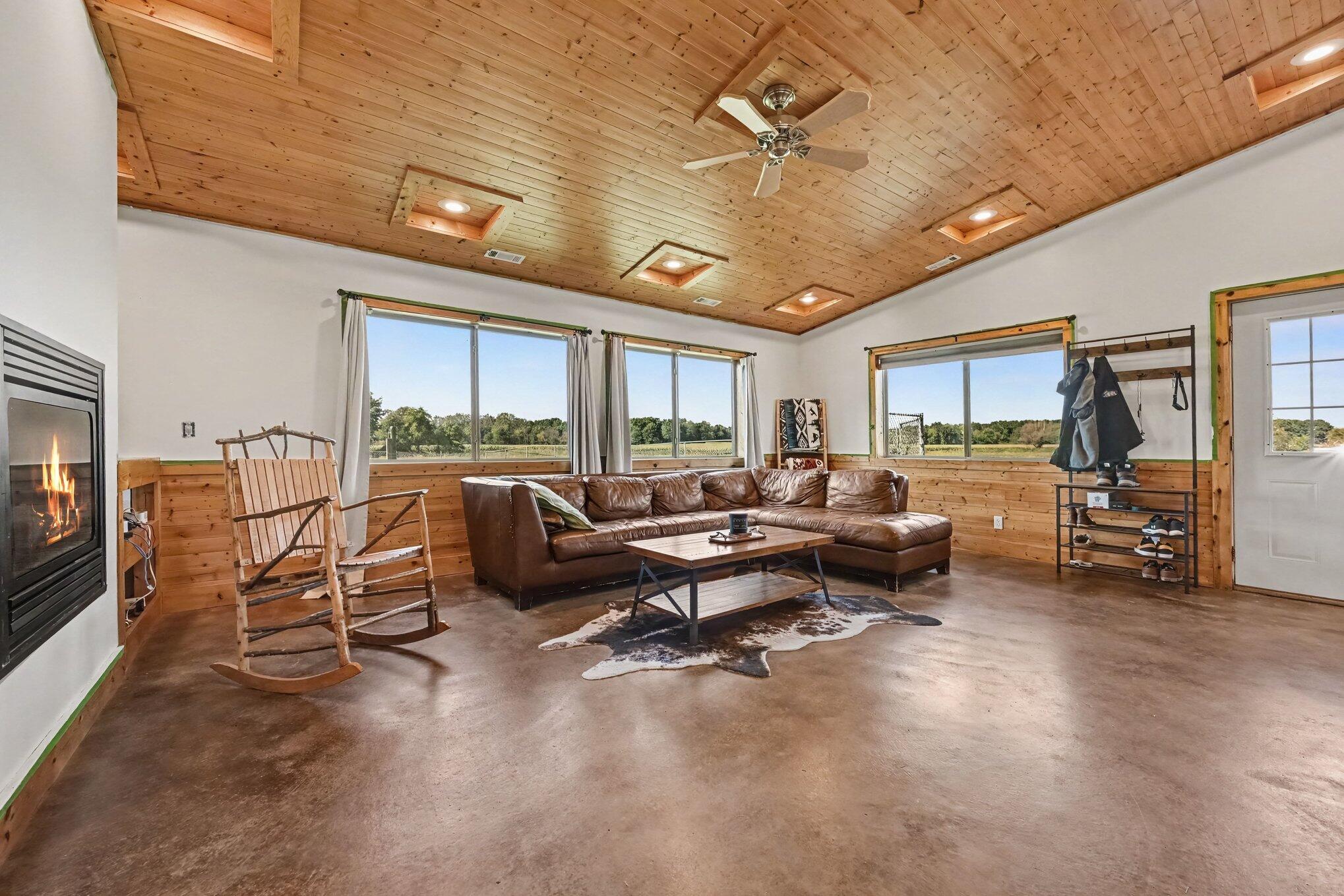 90590 County Road 215 Decatur, MI 49045 - Photo 5 of 34 019_file_8894