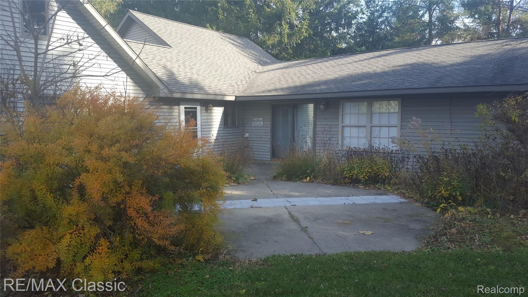 6376 East Pierson Road Flint, MI 48506 - Photo 10 of 59 20201107_112420.jpg