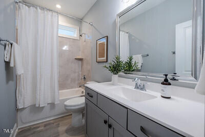 167 Logbridge Road Chapel Hill, NC 27516 - Photo 30 of 45 Tub shower combination.