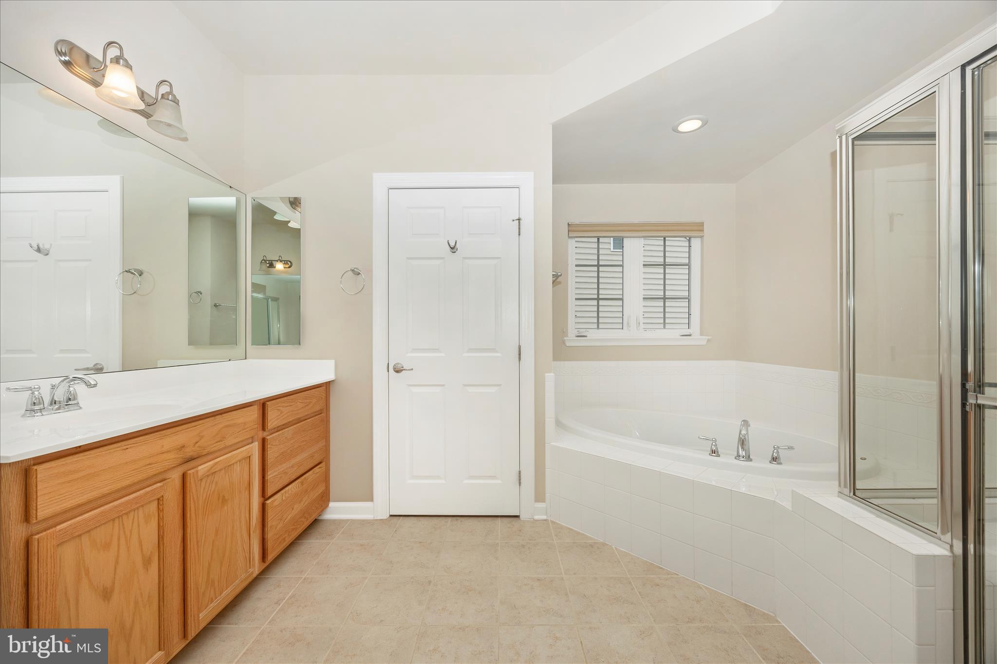 118 Sunlight Court Frederick, MD 21702 - Photo 21 of 54 Main Floor Primary Bathroom 1