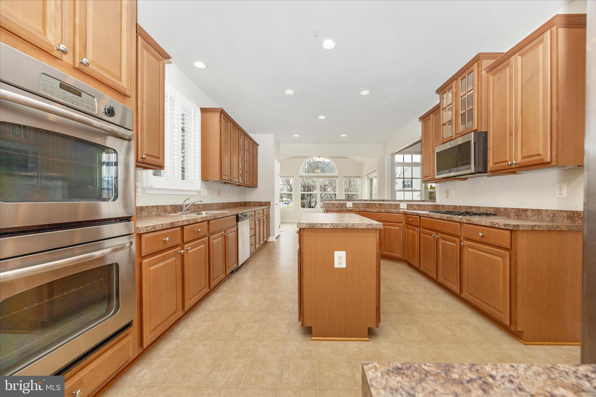 118 Sunlight Court Frederick, MD 21702 - Photo 10 of 54 Kitchen