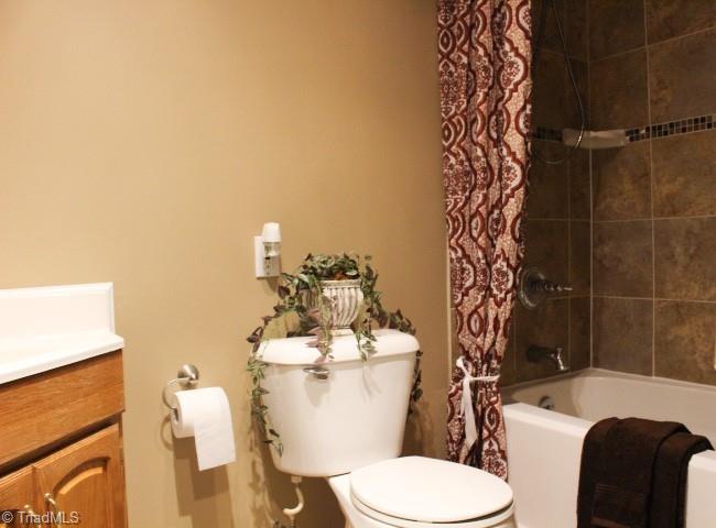 2503 Lane Road Greensboro, NC 27408 - Photo 14 of 20