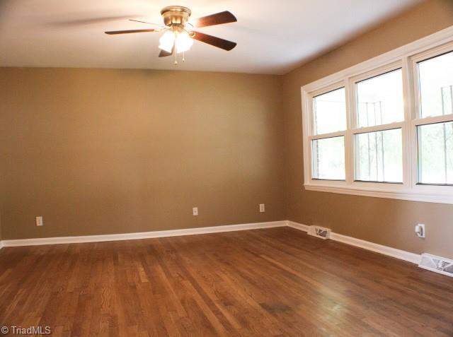 2503 Lane Road Greensboro, NC 27408 - Photo 5 of 20