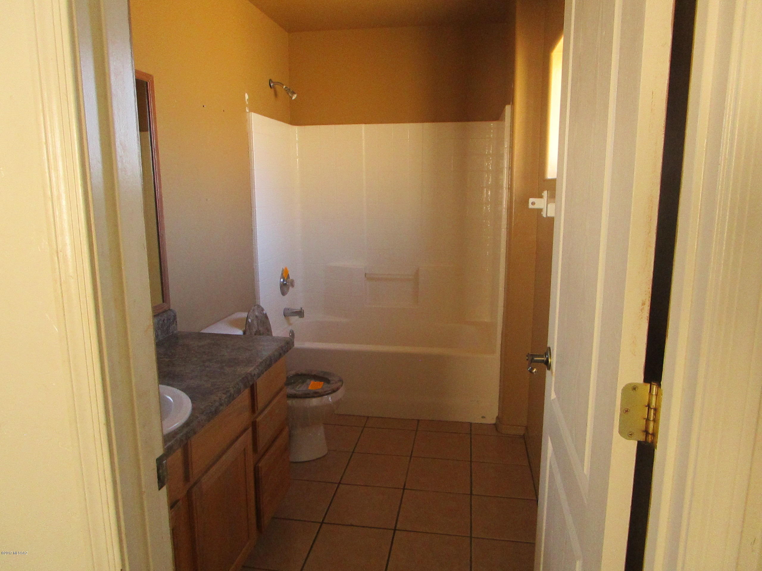 1046 Circulo Aventura, Unit C Rio Rico, AZ 85648 - Photo 11 of 34