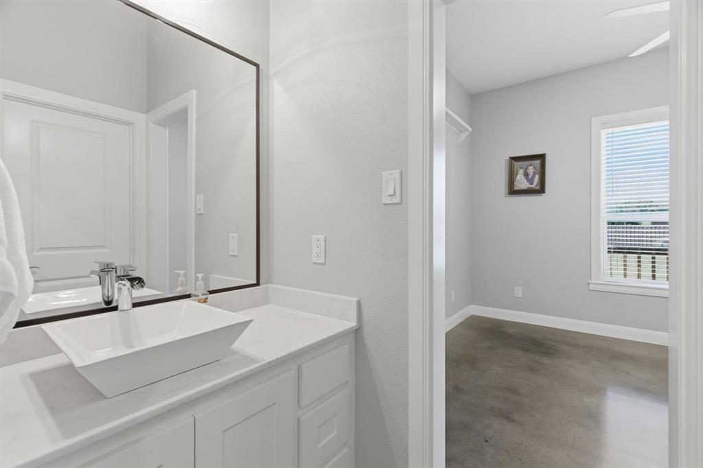 300 Mockingbird Lane Springtown, TX 76082 - Photo 24 of 32