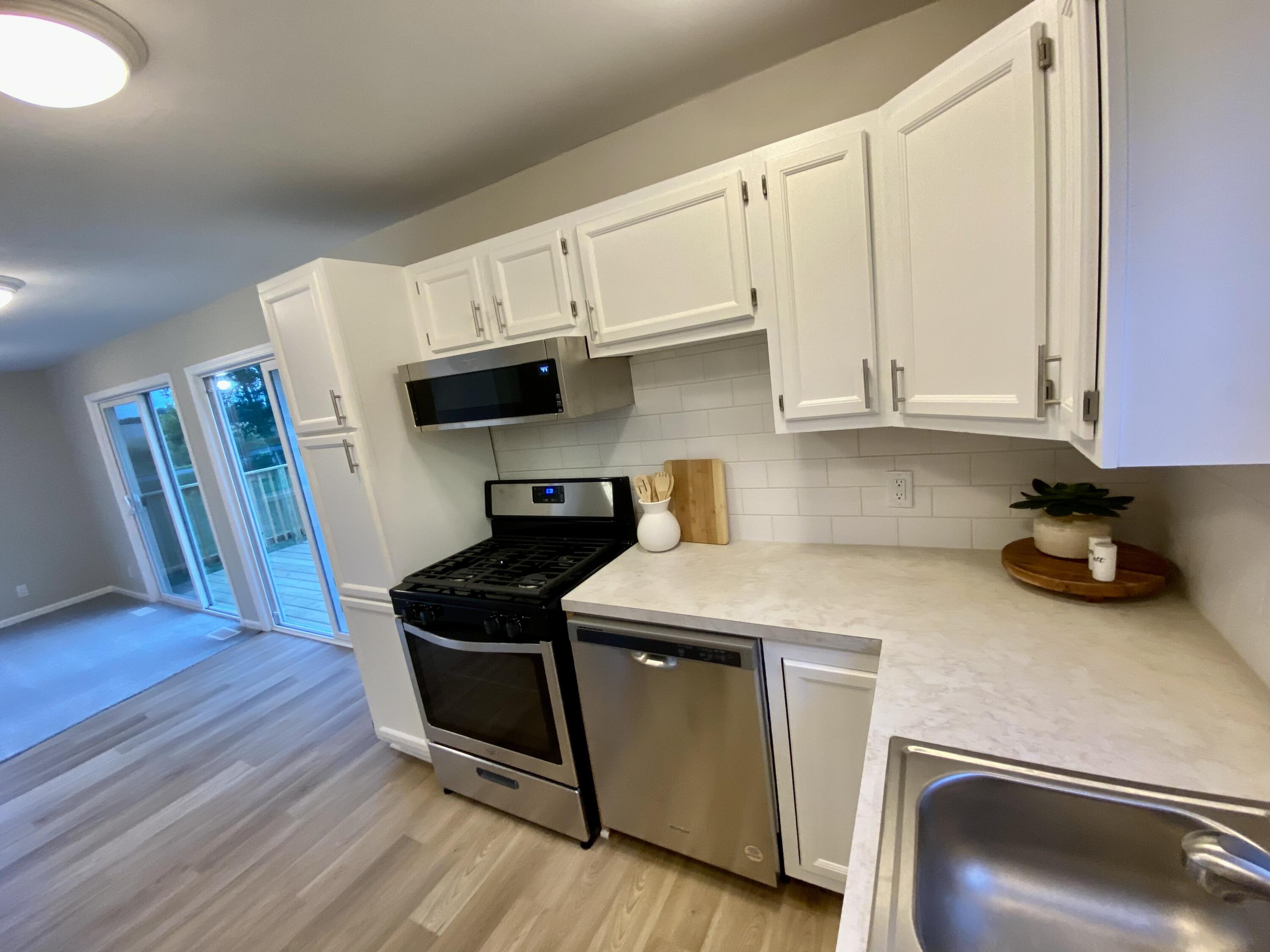 9290 West Cutler Road Lakeview, MI 48850 - Photo 8 of 37 Stainless Steel Appliances