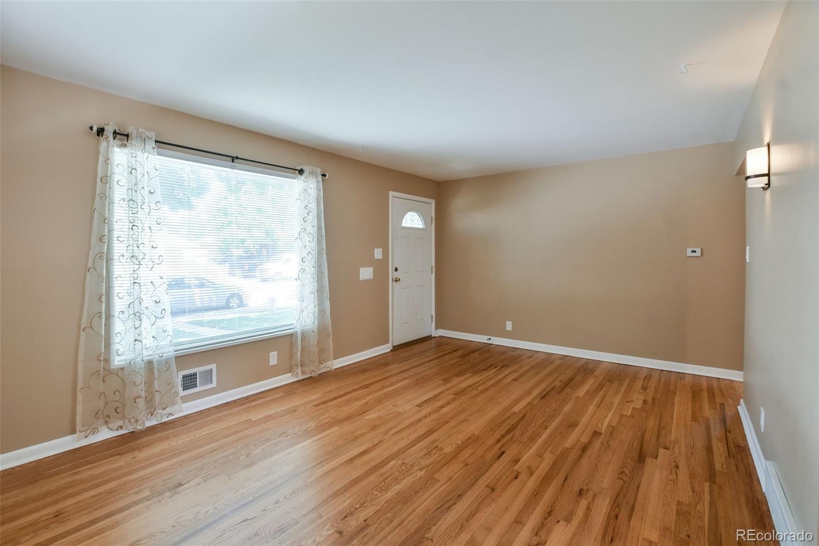 6830 Ruth Way Denver, CO 80221 - Photo 5 of 27 Gallery Image 5