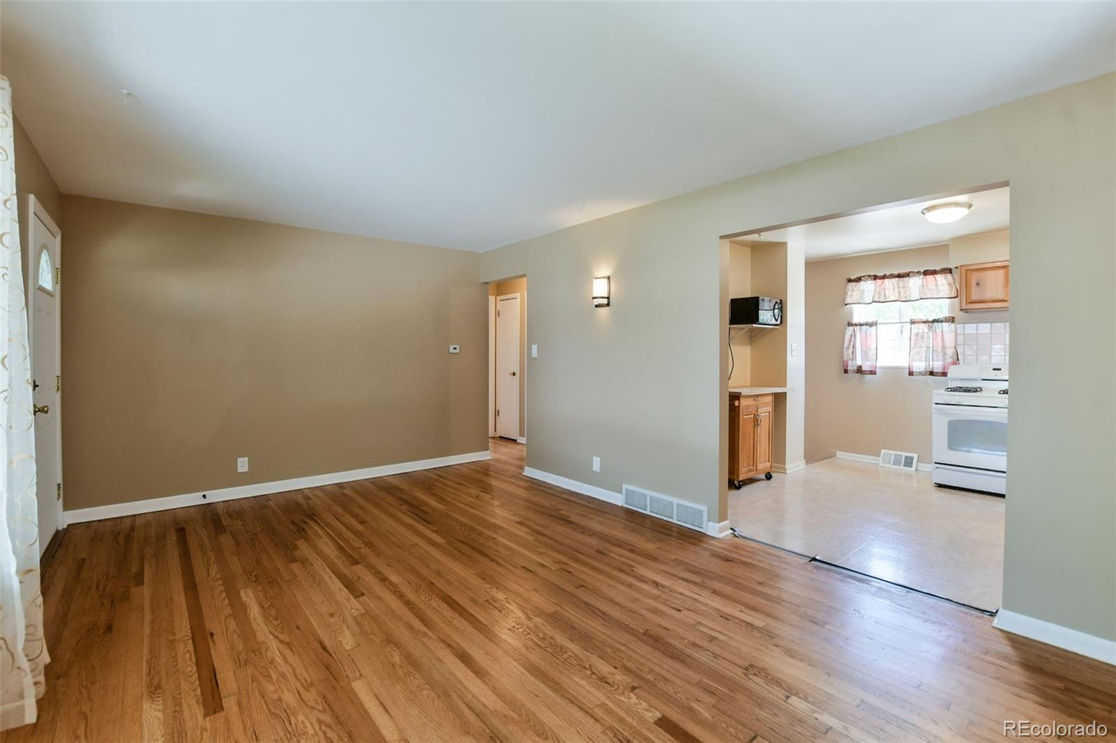6830 Ruth Way Denver, CO 80221 - Photo 6 of 27 Gallery Image 6