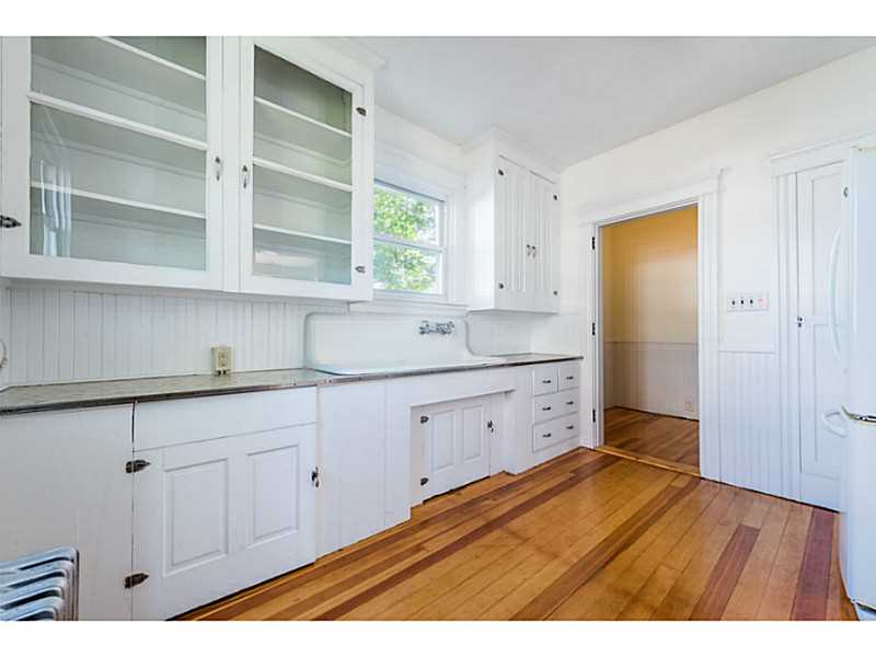 105 Lyndon Road Cranston, RI 02905 - Photo 9 of 25 Kitchen.