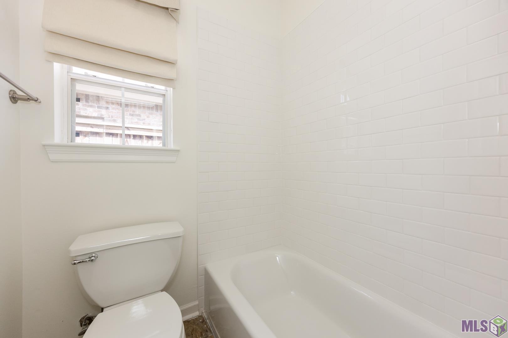 18041 Jefferson Ridge Drive Baton Rouge, LA 70817 - Photo 25 of 46 Gallery Image 25