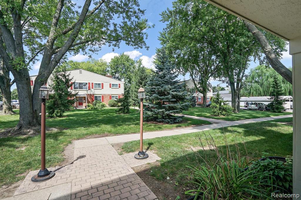 755 West Maple Road Clawson, MI 48017 - Photo 18 of 21