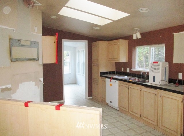 10760 Wicks Lake Road Southwest Port Orchard, WA 98367 - Photo 4 of 24 Gallery Image 4