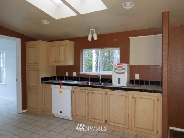 10760 Wicks Lake Road Southwest Port Orchard, WA 98367 - Photo 5 of 24 Gallery Image 5