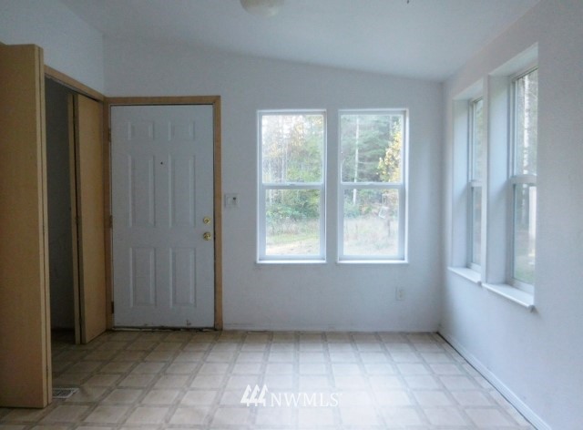 10760 Wicks Lake Road Southwest Port Orchard, WA 98367 - Photo 9 of 24 Gallery Image 9