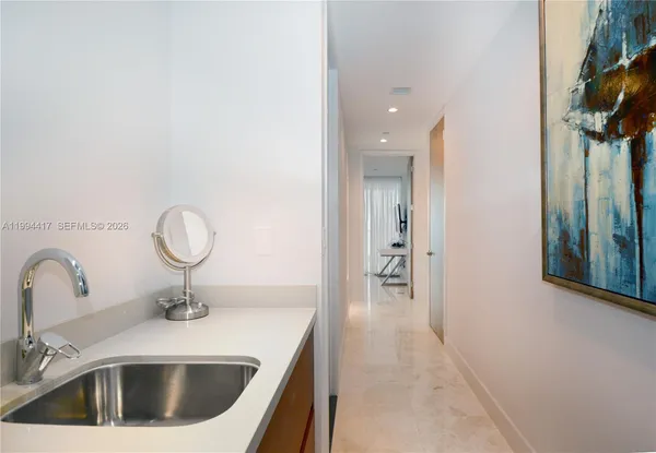 $18,000 | 1100 Biscayne Boulevard, Unit 6104, Miami, FL 33132